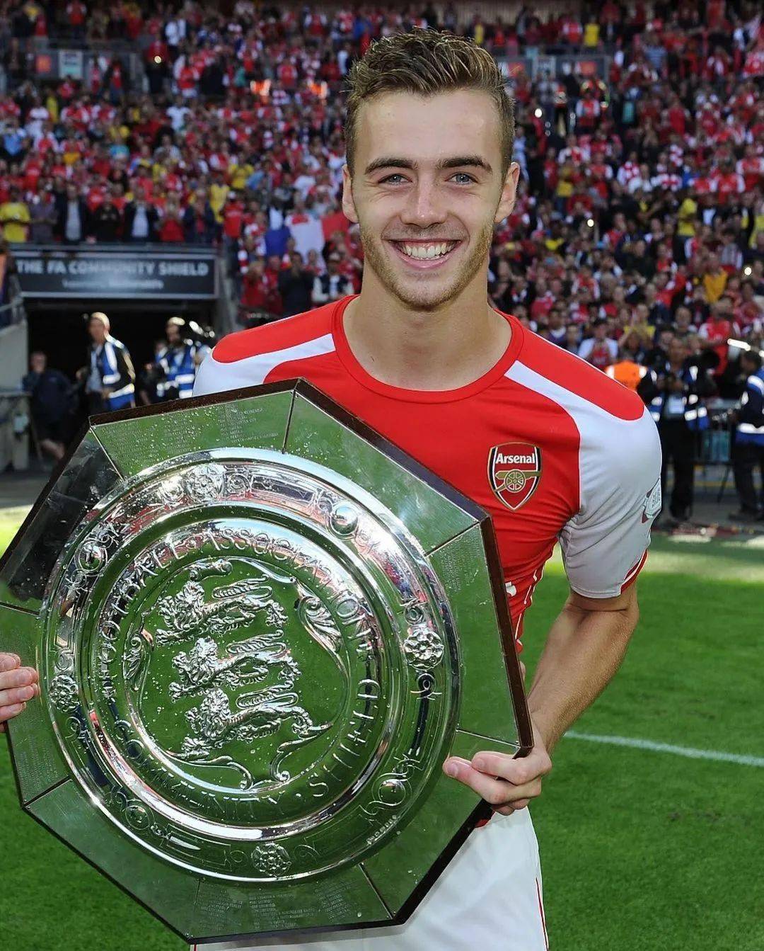 转会期社区盾传出新动向，阿贾克斯绝杀压哨，管理层表态——更衣室稳定，临场指挥获称赞的简单介绍